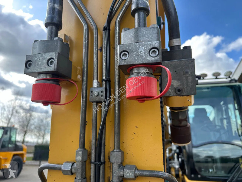 Escavatore Caterpillar D