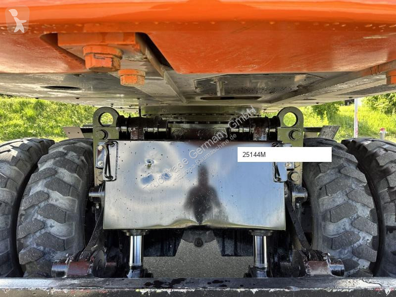 Lopatový nakládač Hitachi