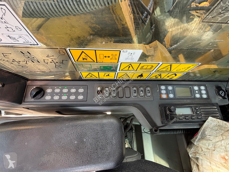 Graafmachine Caterpillar FL