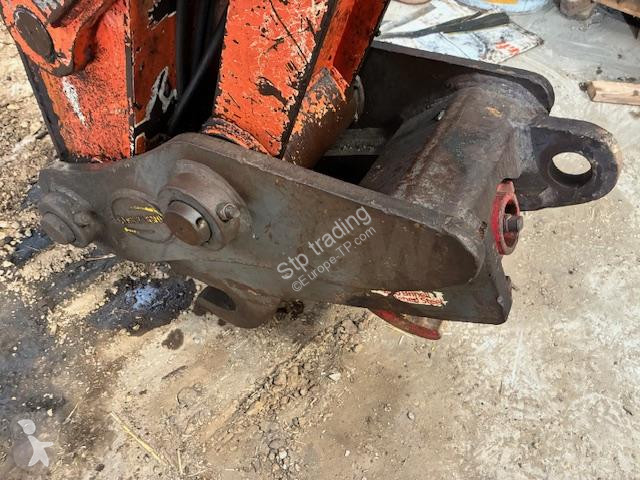 جرافة Hitachi 225USLC-5B