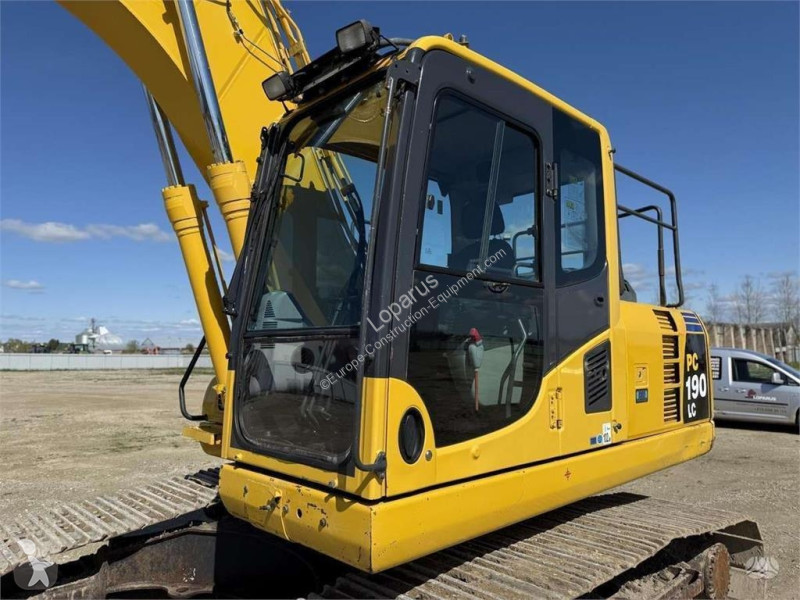 Excavator Komatsu LC-8