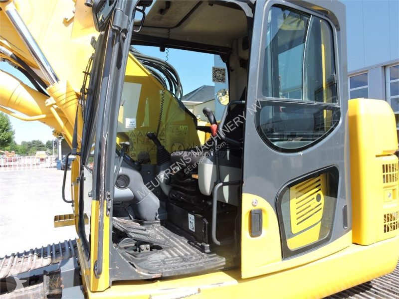 جرافة Komatsu PC228