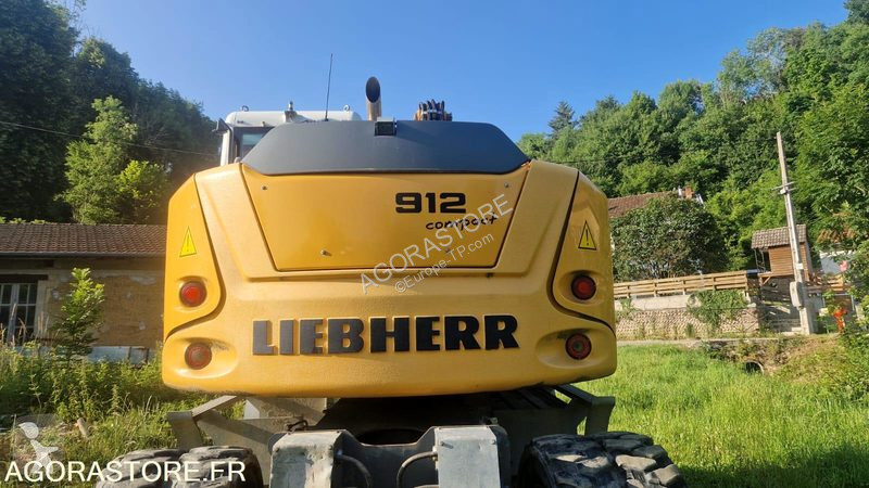 Excavator Liebherr A 912 COMPACT