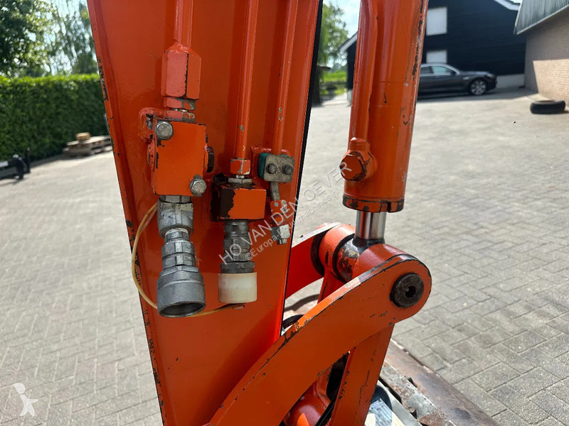 Escavadora Hitachi CLR