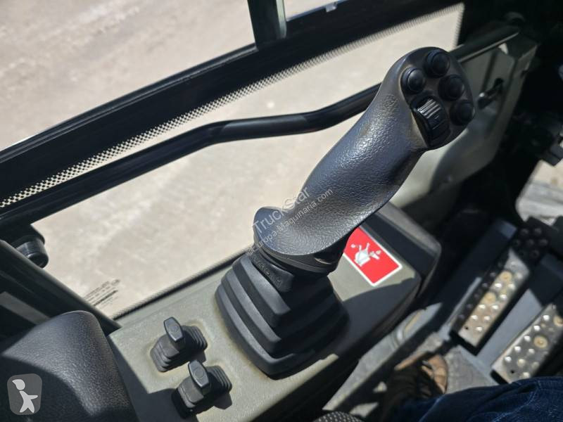 Escavatore Yanmar B110W