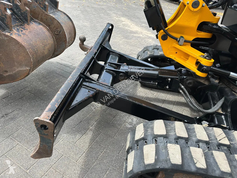 Excavator JCB 6