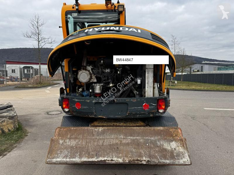 جرافة Hyundai Robex 55W-9A