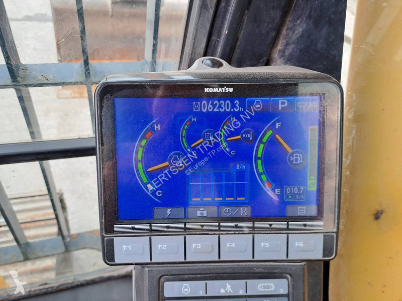 Excavator Komatsu HB215LC-2