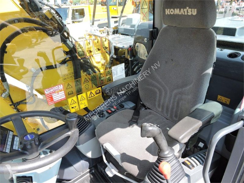 Graafmachine Komatsu PW148