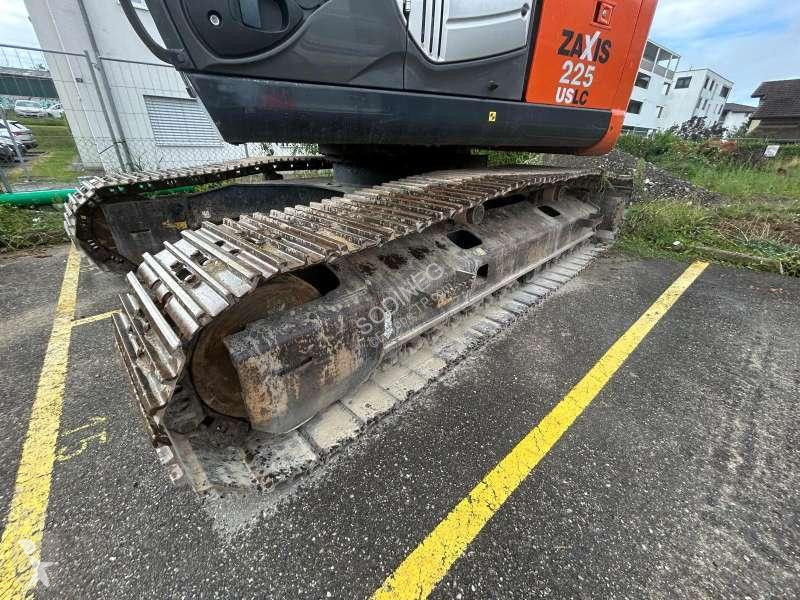 Escavadora Hitachi ZX225USLC-3