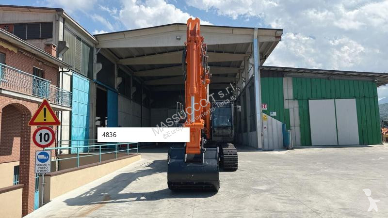 Excavadora Hitachi T-6