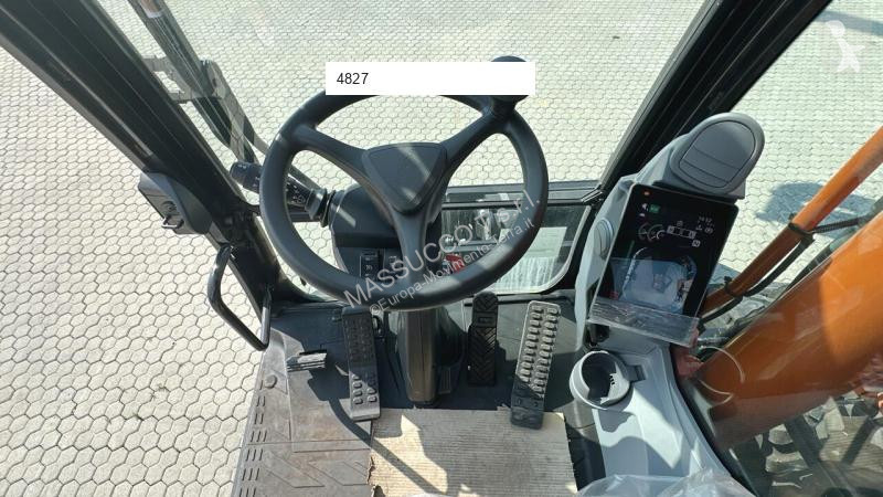 Escavatore Hitachi ZX220W-7