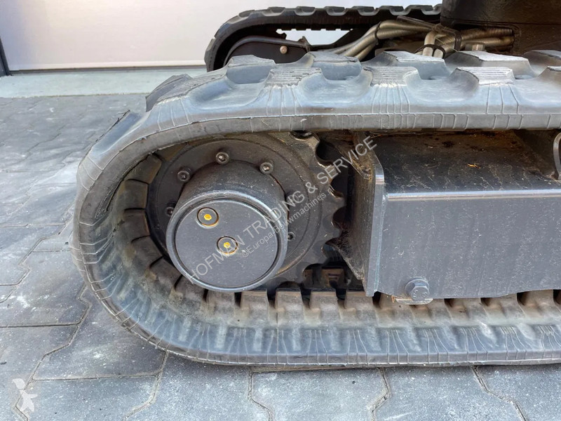 Escavadora Hitachi ZX17U