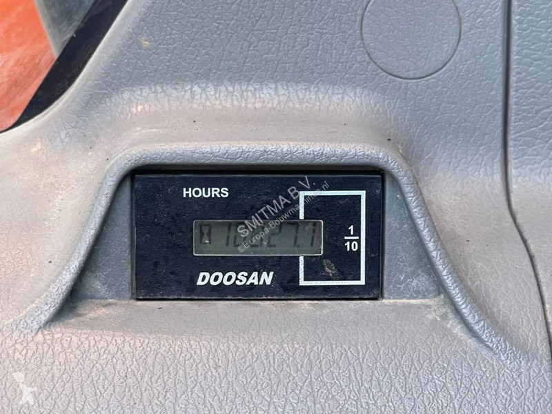 جرافة Doosan -5