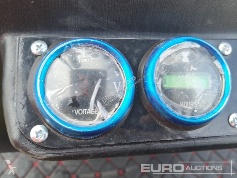 Escavadora JPC HT12