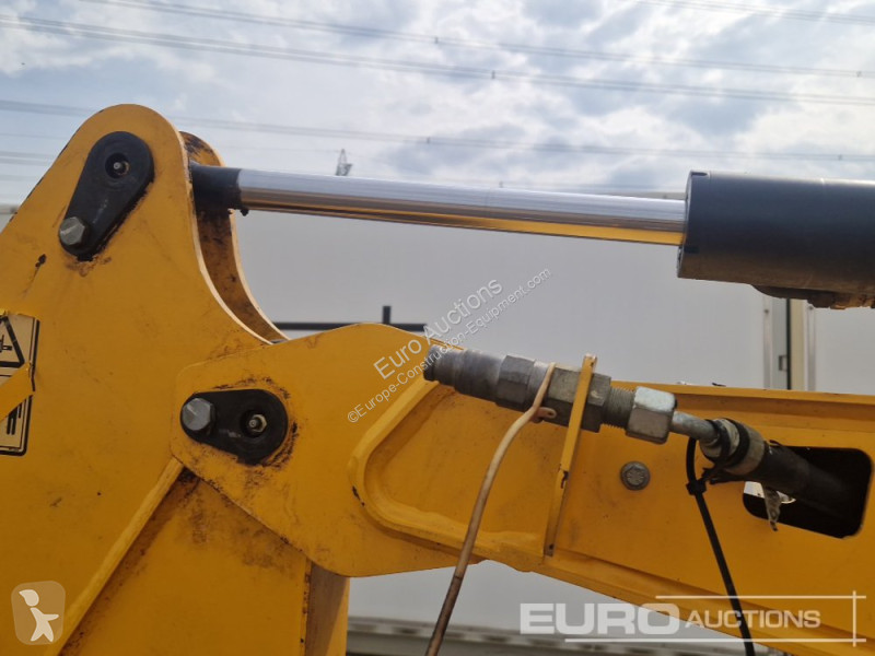 جرافة JCB 15C-1
