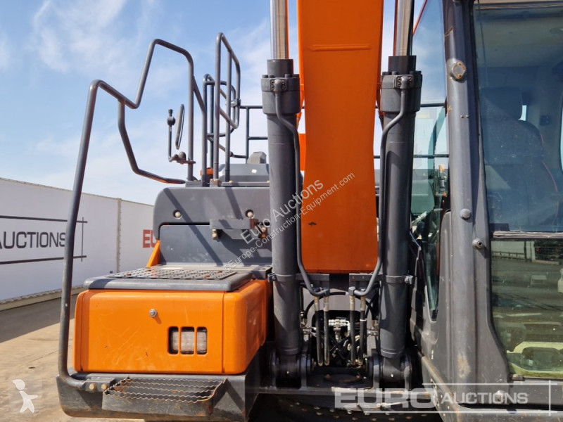 جرافة Doosan -7