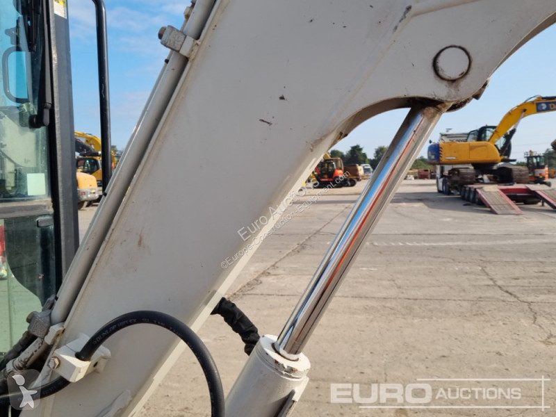 Escavatore Takeuchi