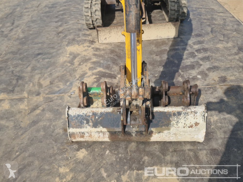 Escavatore JCB 16C-1