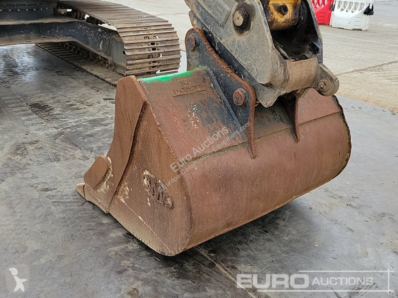 جرافة JCB JS131LC
