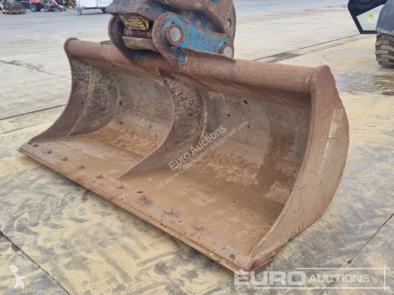 Excavator Komatsu -11E0