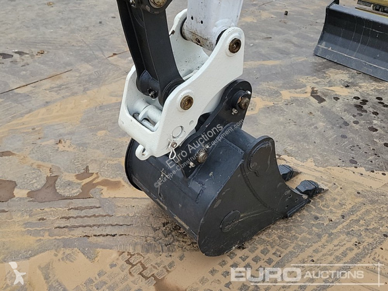 جرافة Bobcat E27Z
