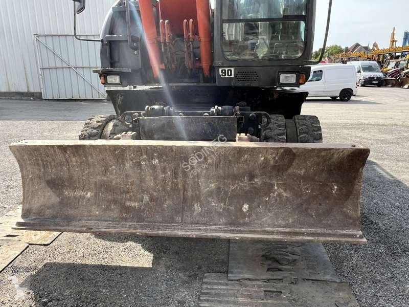 Escavatore Hitachi