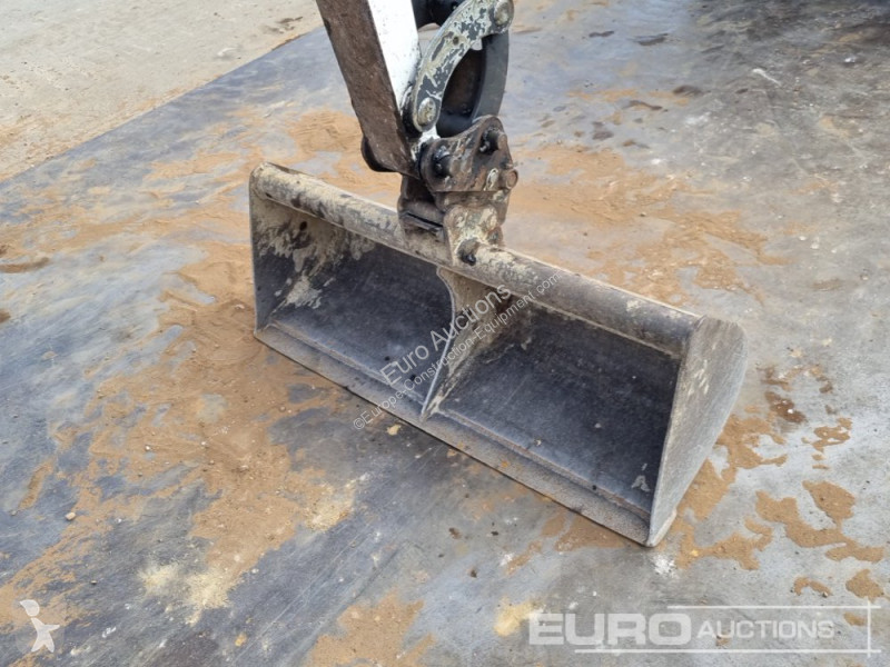 Lopatový nakládač Bobcat E17