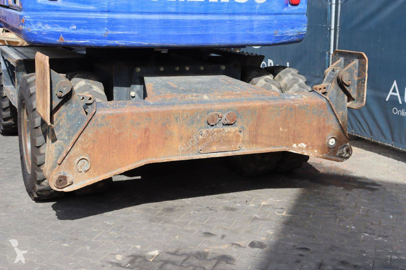 Escavatore Komatsu PW148-8