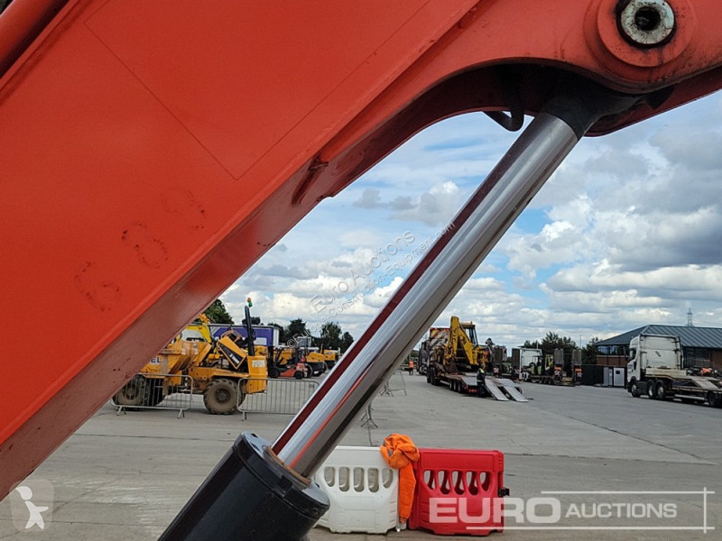Lopatový nakládač Kubota U50-5