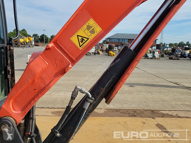 Lopatový nakládač Kubota KX027-4