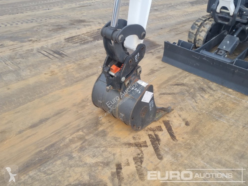 Lopatový nakládač Bobcat E19