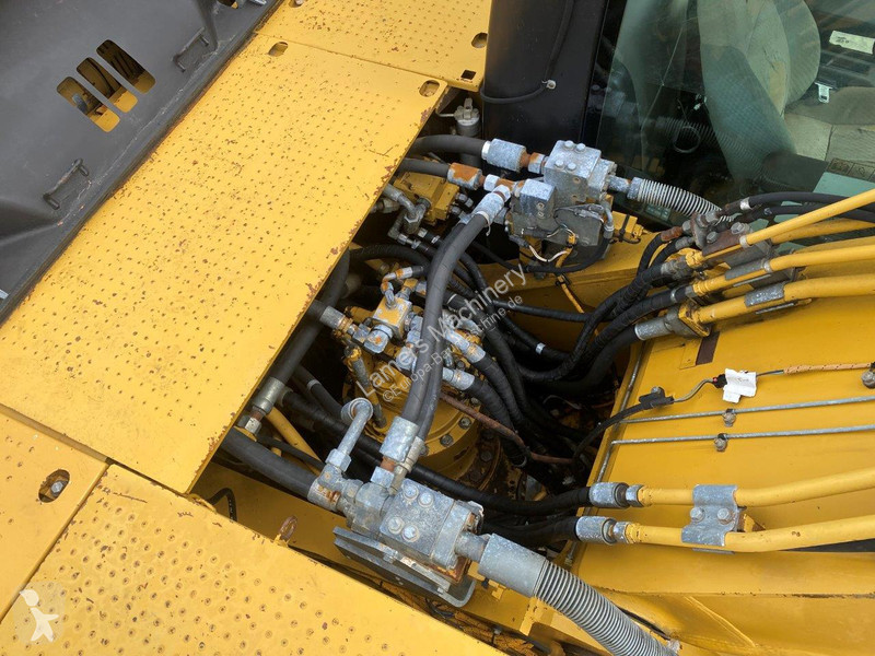 Graafmachine Caterpillar NVT