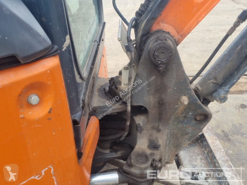Excavadora Hitachi ZX26U-5A CLR