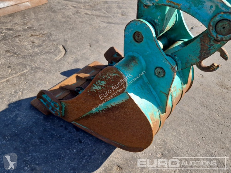 Escavadora Kubota K-025