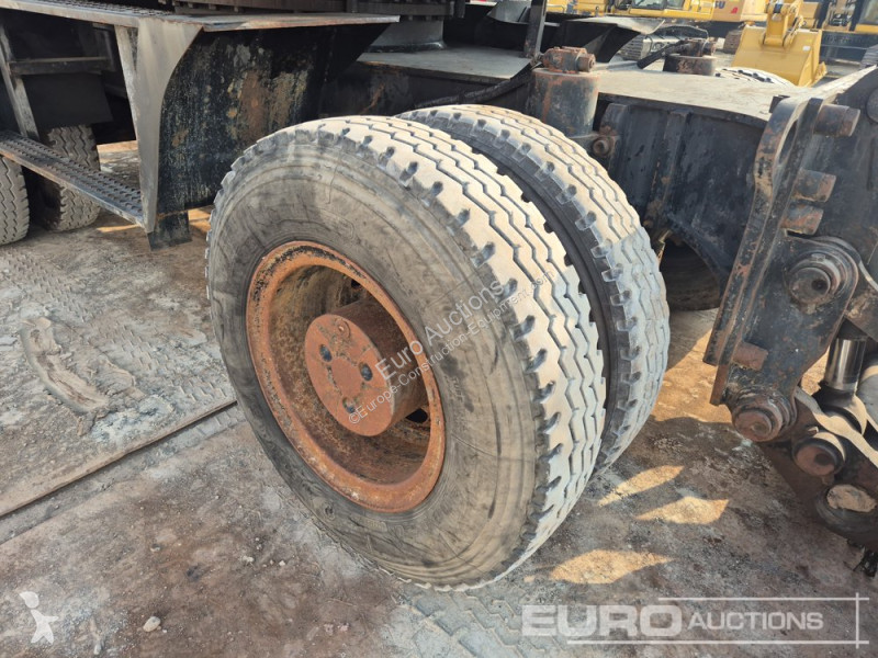 Escavadora Hitachi