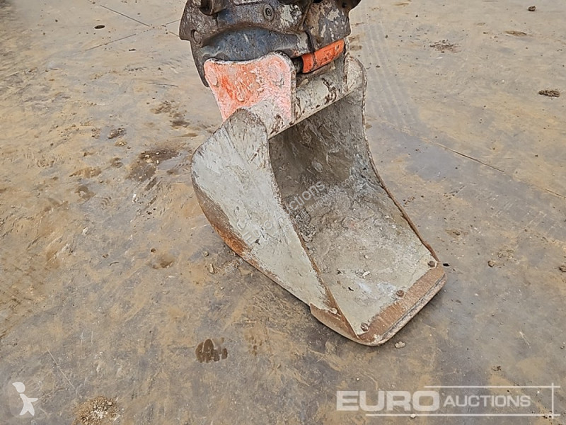 Escavatore Hitachi B-6