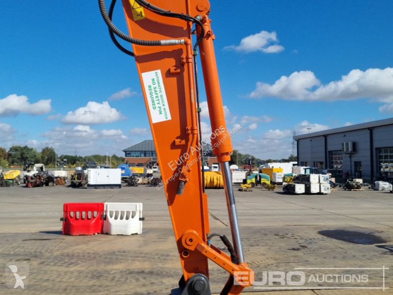 Excavadora Hitachi -7
