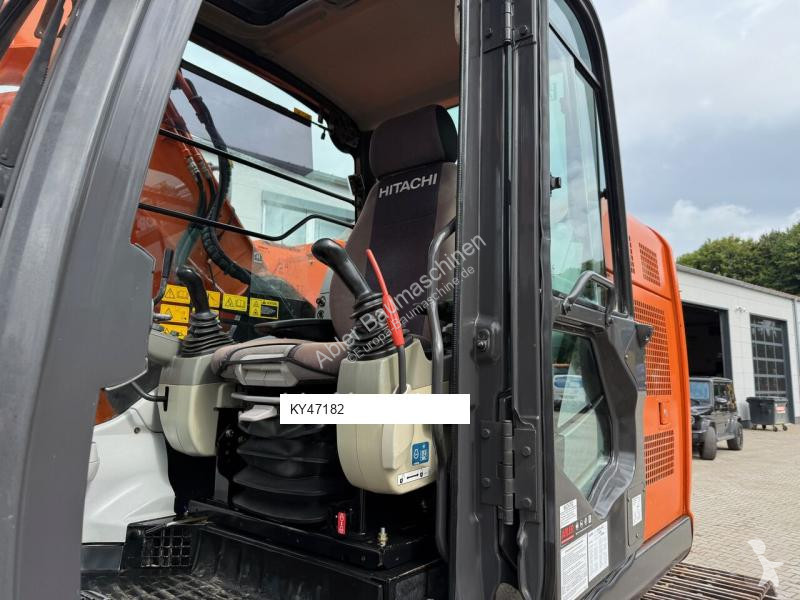 Escavadora Hitachi ZX225 USLC-5 B Kettenbagger...