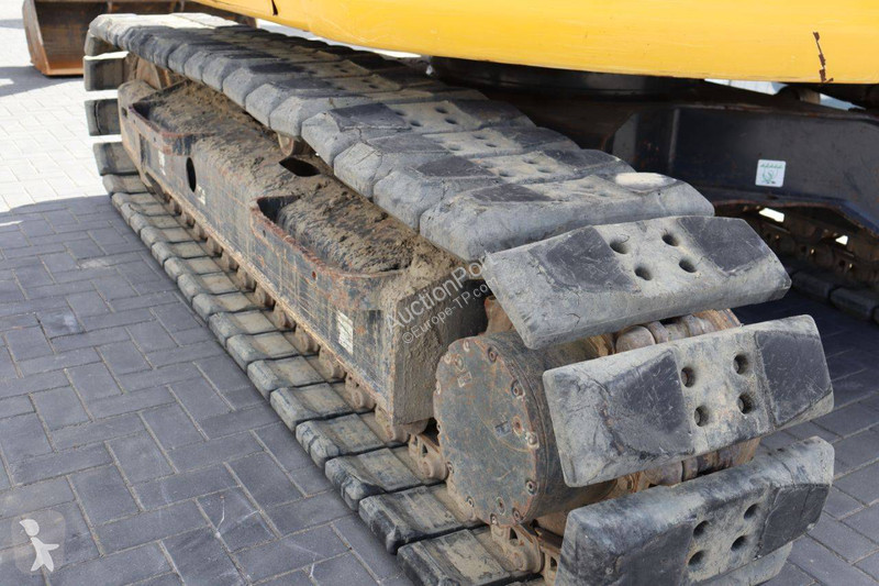 جرافة Komatsu PC138US-11