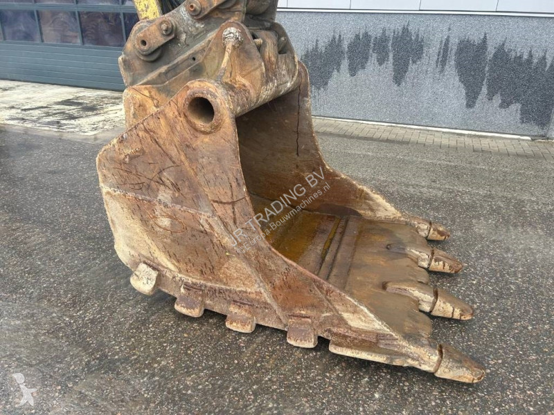 Escavadora Caterpillar EL (epiroc hammer included)