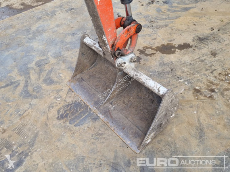 Lopatový nakládač Kubota K008-3