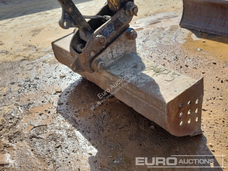 Lopatový nakládač JCB 86C-2