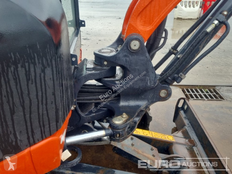 Lopatový nakládač Kubota KX027-4