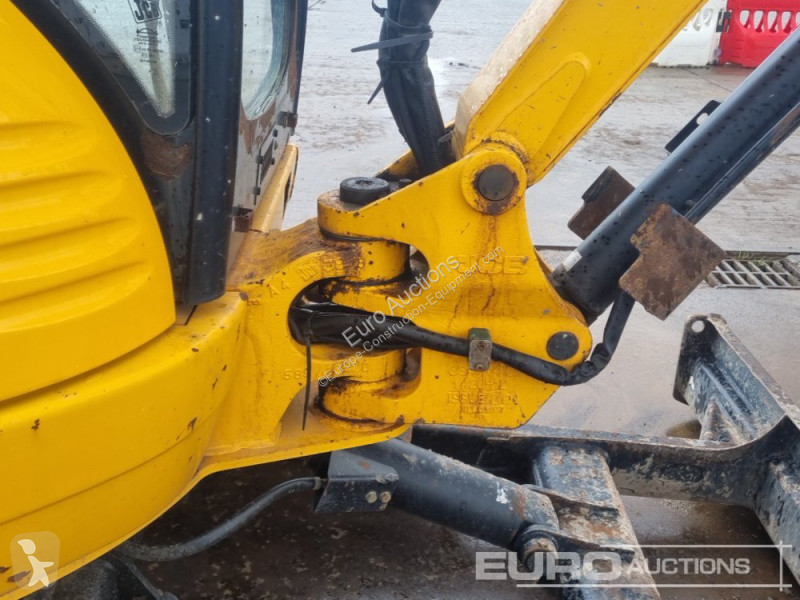 Lopatový nakládač JCB