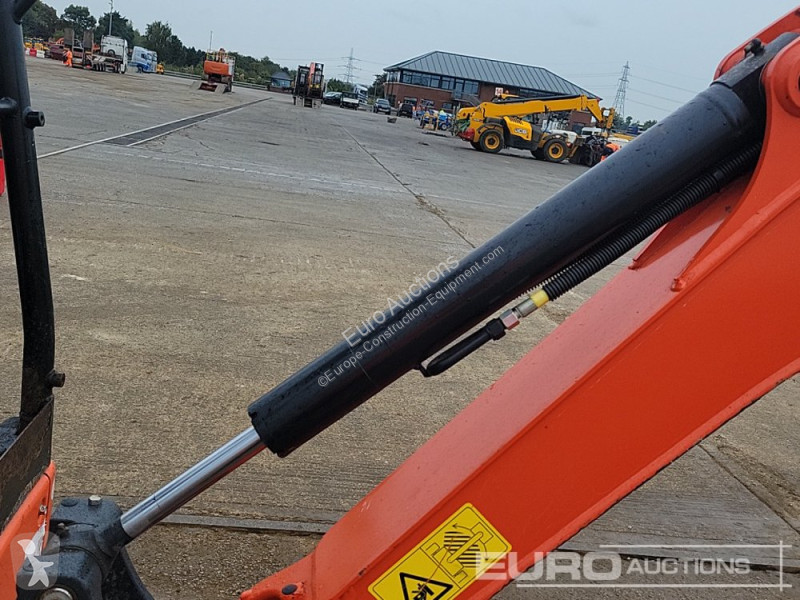 Lopatový nakládač Kubota KX015-4