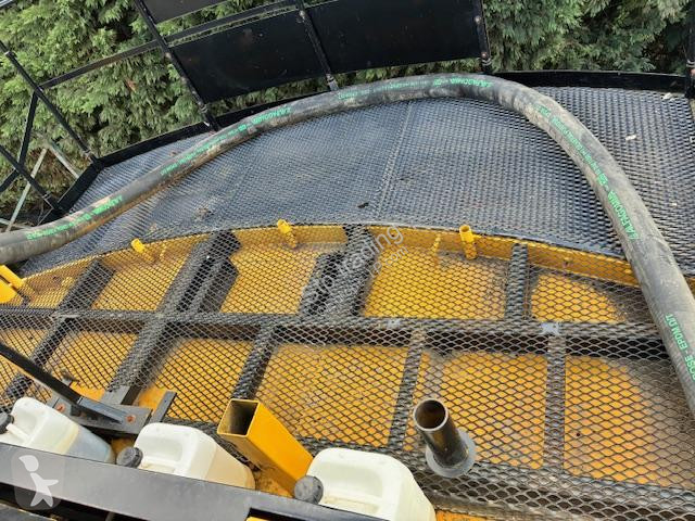 Lopatový nakládač JCB BIGFLOAT 220LC