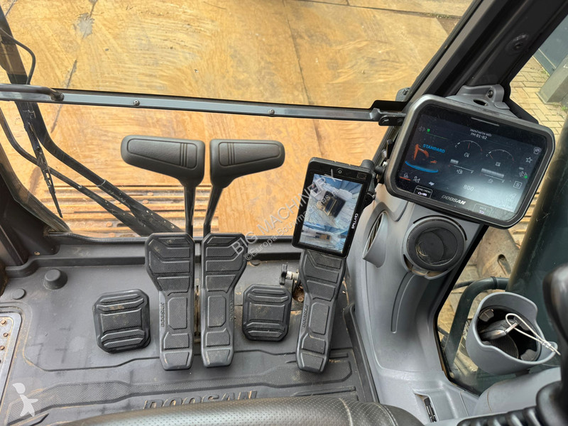 Rýpadlo Doosan 7