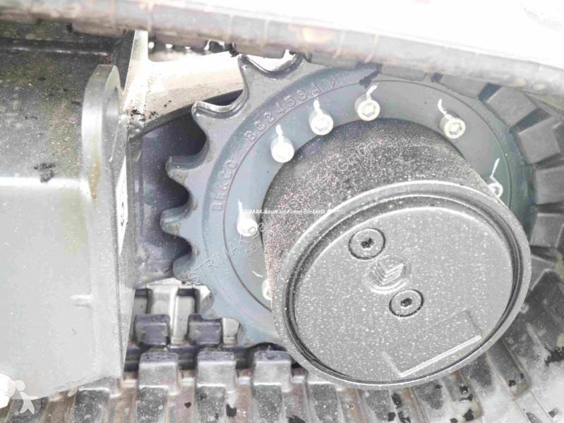 Lopatový nakládač Bobcat E 27z