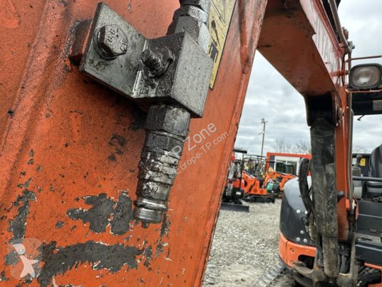 Rýpadlo Hitachi zx29u-3 balancier long à 18 500...